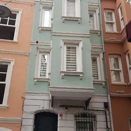 Comfort In 1821,galata Istanbul